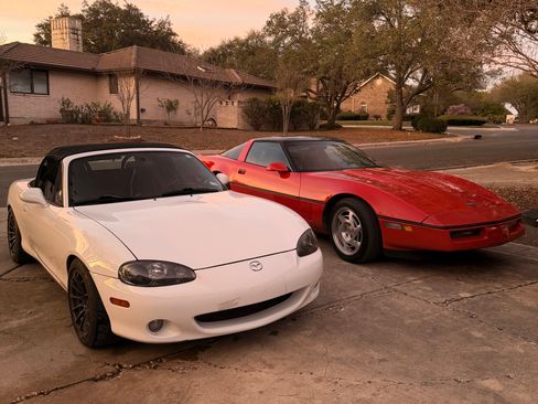 Used 2003 MAZDA MX-5 Miata image 10