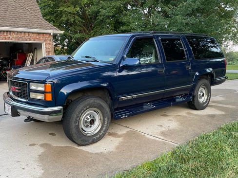 Used 1996 GMC Suburban 2500 AWD/4WD image 19