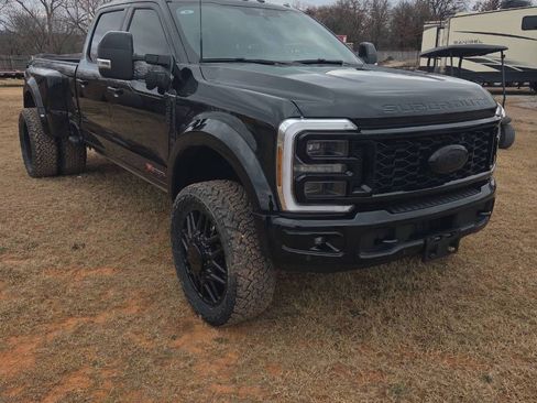 Used 2026 Ford F450 Platinum w/ FX4 Off-Road Package image 4