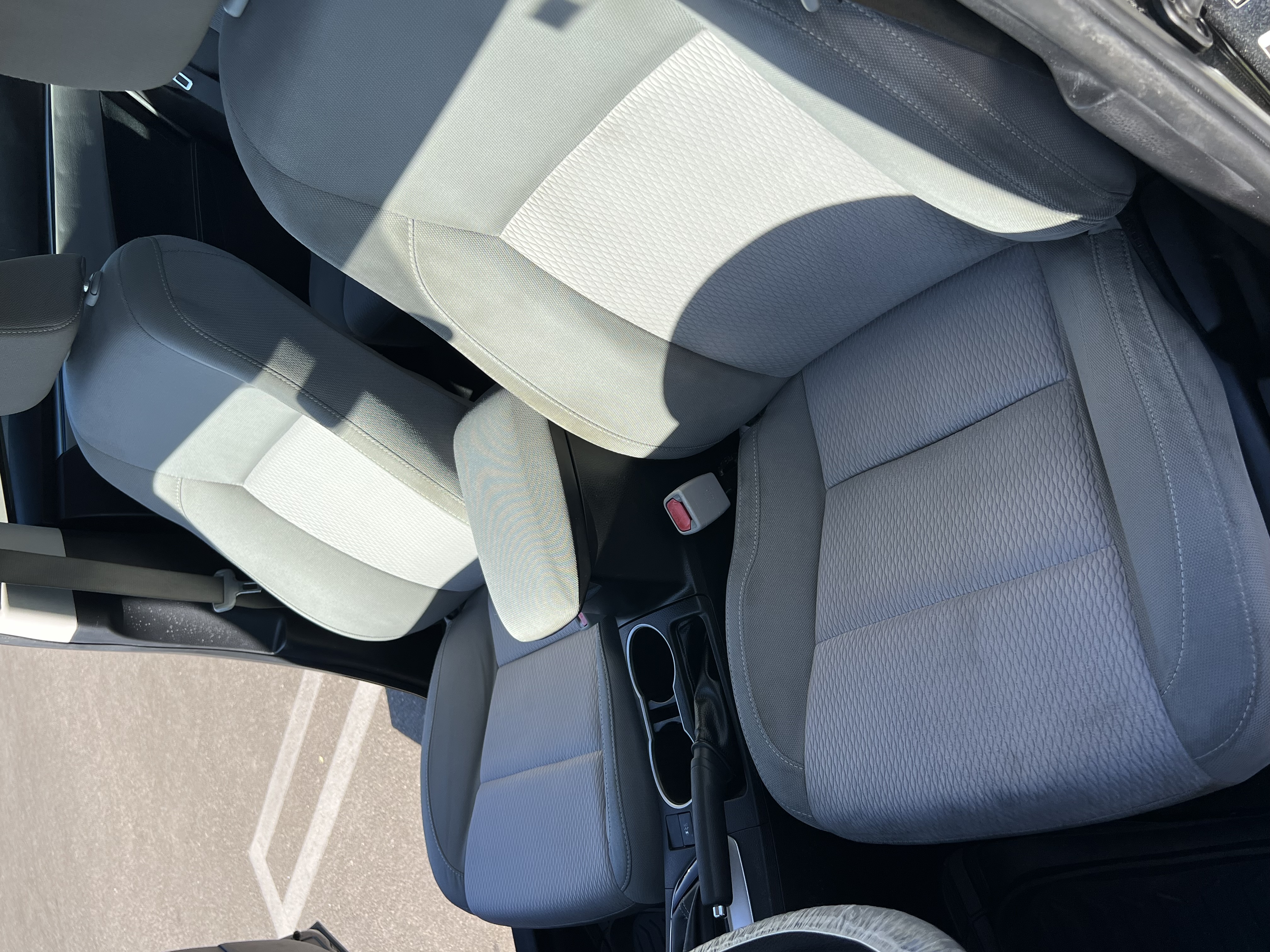Used 2015 Toyota Corolla LE FWD image 6