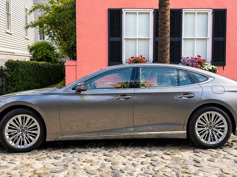 Used 2022 Lexus LS 500 w/ Interior Upgrade Package RWD image 9