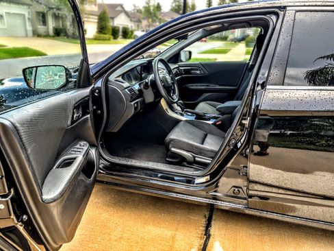 Used 2016 Honda Accord LX image 11