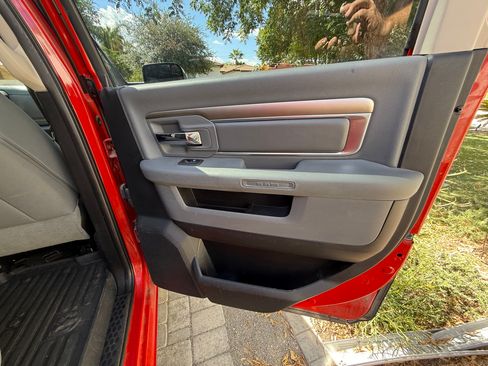 Used 2013 RAM 2500 Big Horn image 15