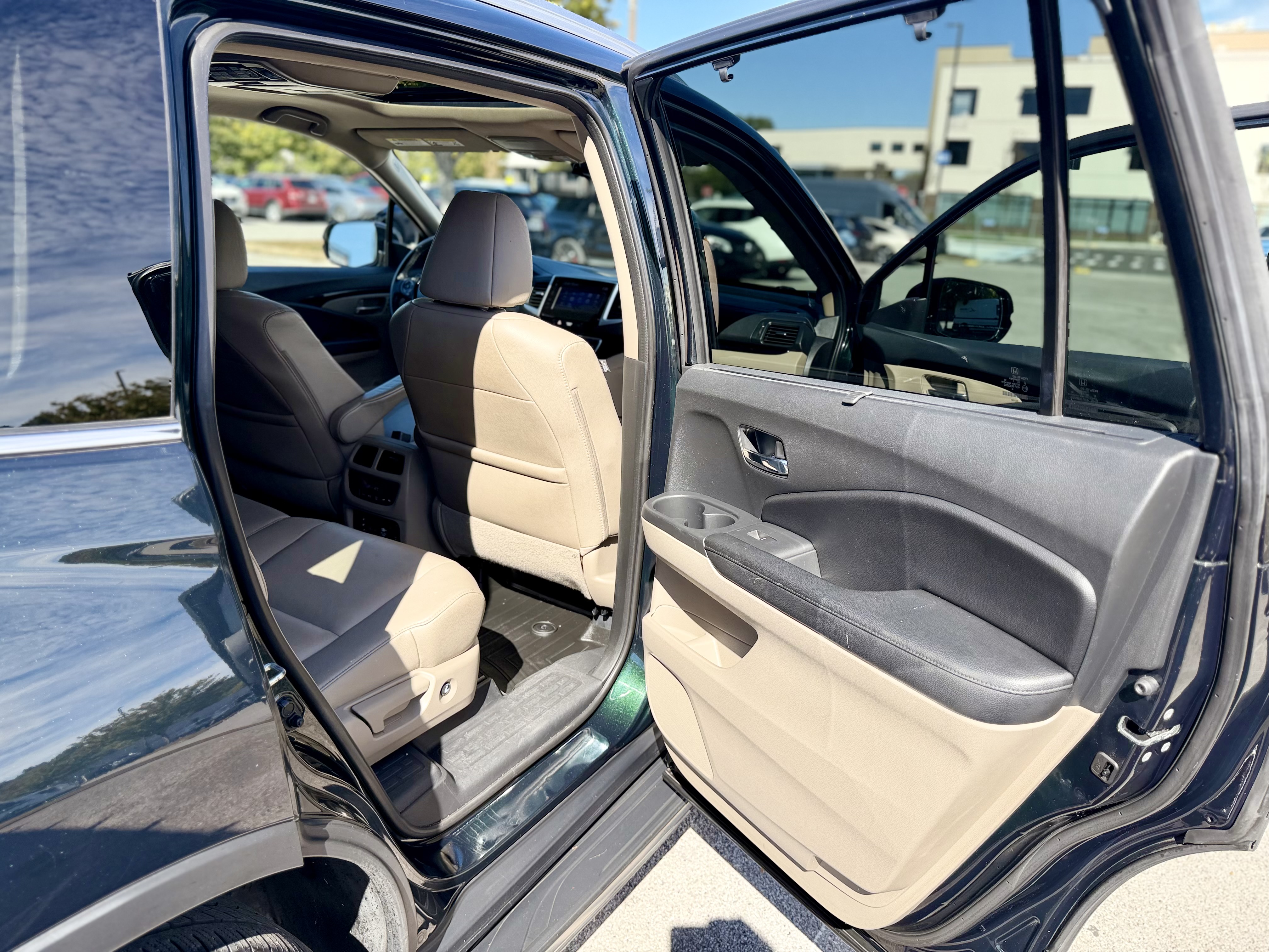 Used 2017 Honda Pilot Touring image 25