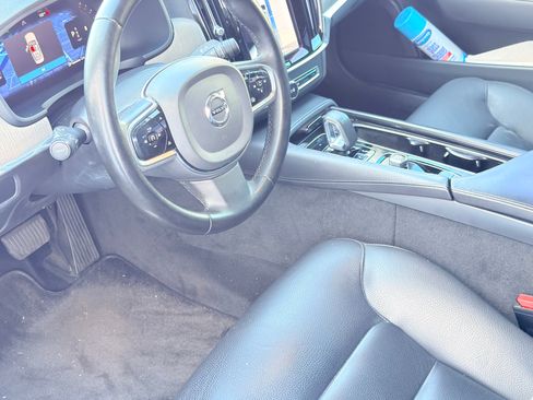 Used 2023 Volvo S90 B6 Plus image 10