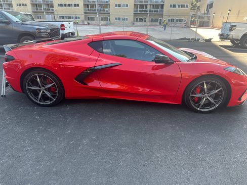 Used 2021 Chevrolet Corvette Stingray Preferred Cpe w/ Z51 Performance Package image 27