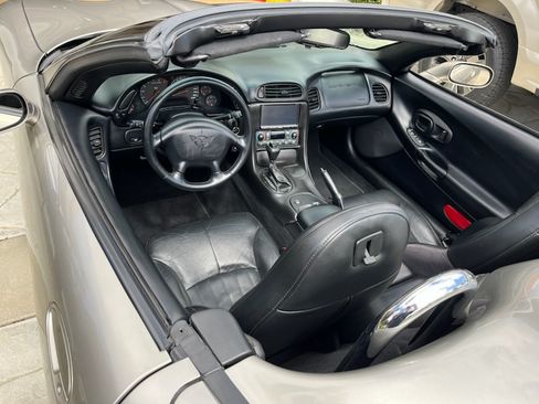 Used 2000 Chevrolet Corvette Convertible image 19