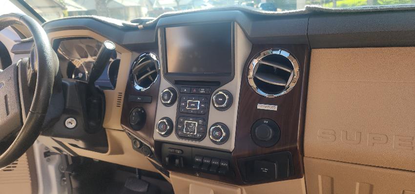 Used 2015 Ford F250 Lariat w/ Chrome Package RWD image 14