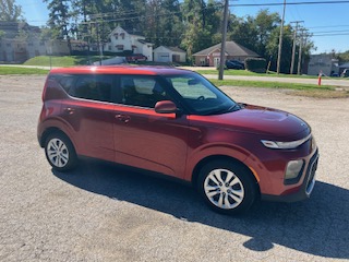 Used 2020 Kia Soul LX FWD image 2