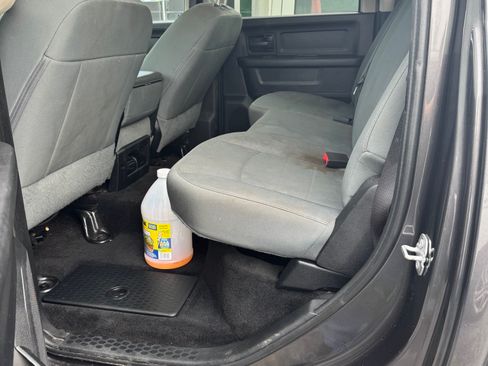 Used 2017 RAM 2500 Tradesman w/ Chrome Appearance Group image 7