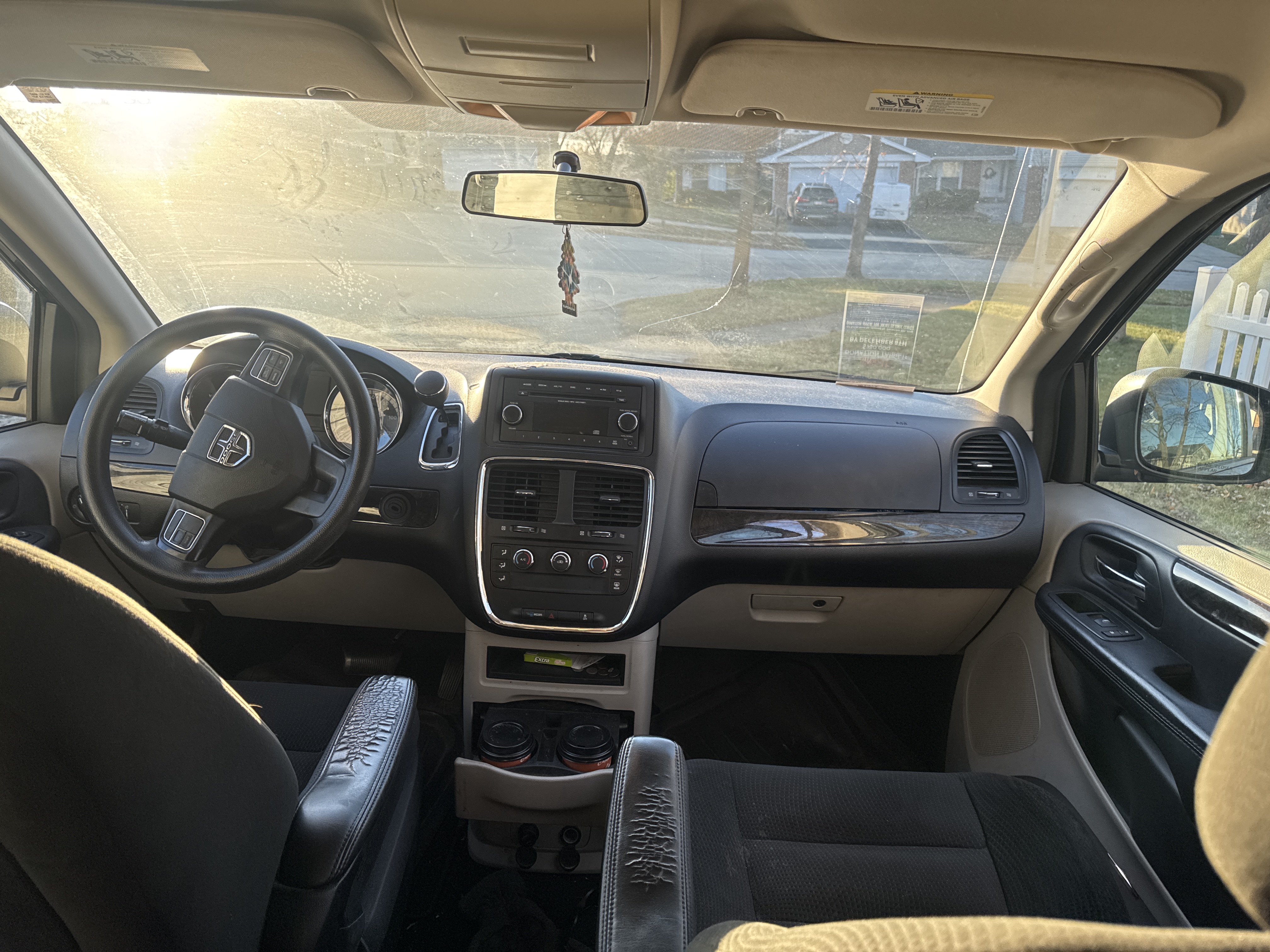 Used 2016 Dodge Grand Caravan American Value Package FWD image 4