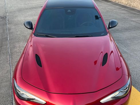 Used 2022 Alfa Romeo Giulia Quadrifoglio w/ Active Assist Plus Package image 10