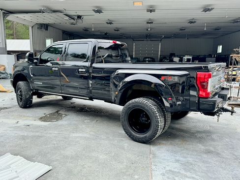 Used 2017 Ford F350 Platinum w/ Platinum Ultimate Package image 15