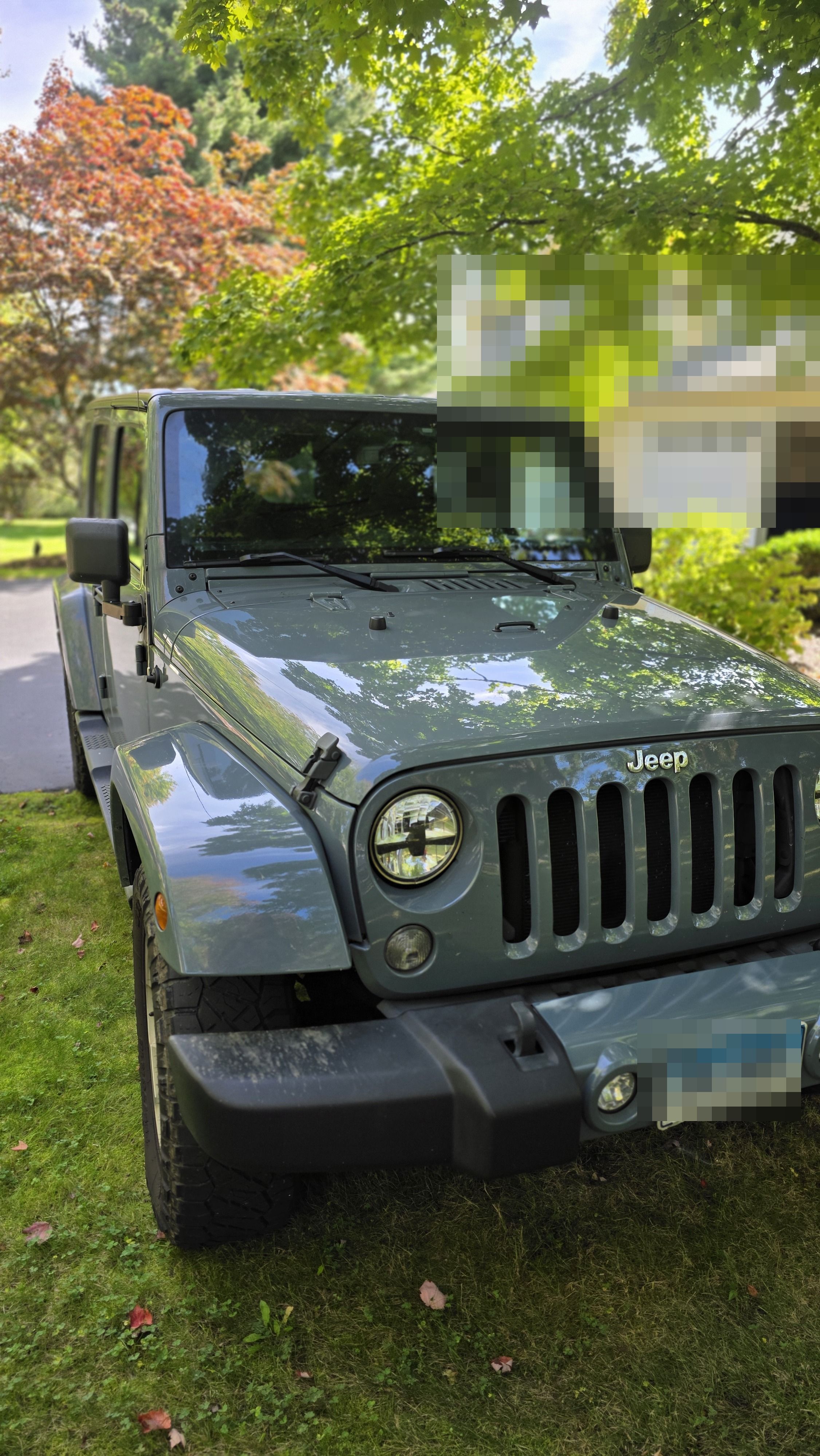 Used 2015 Jeep Wrangler Unlimited Sahara w/ Connectivity Group AWD/4WD image 8