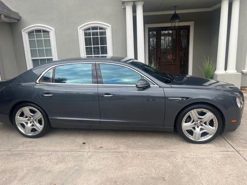Used 2015 Bentley Flying Spur V8 AWD/4WD image 1