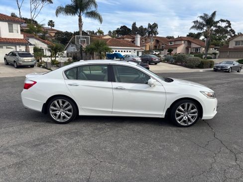 Used 2013 Honda Accord EX-L image 10