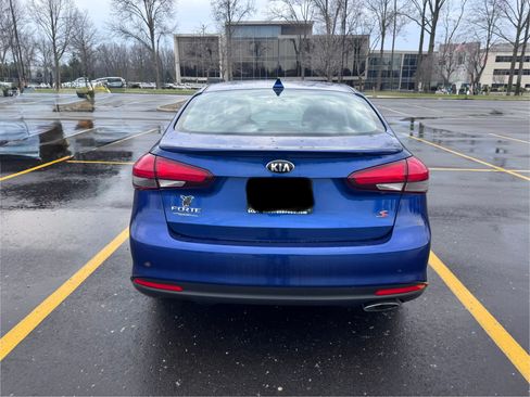 Used 2018 Kia Forte S w/ S Technology Plus Package image 4