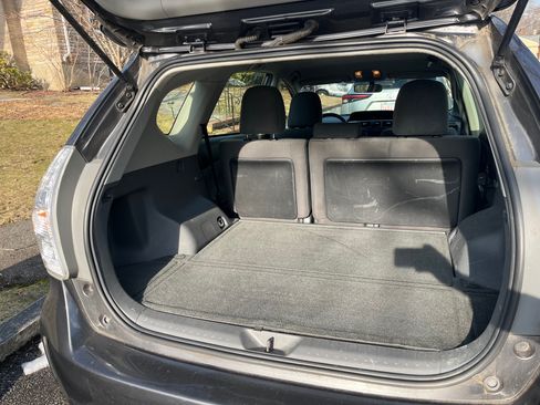 Used 2012 Toyota Prius V Three image 10