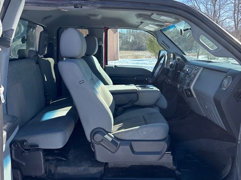 Used 2014 Ford F250 XLT w/ XLT Interior Package image 10