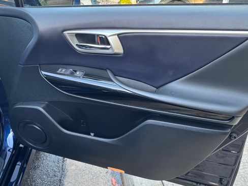 Used 2017 Toyota Mirai image 9