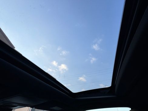 Used 2017 Honda Accord Touring image 5