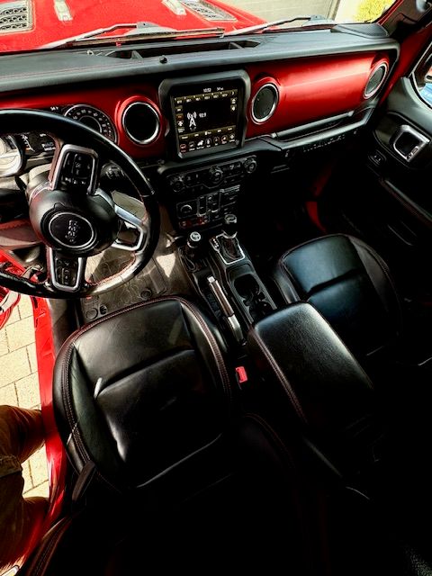 Used 2021 Jeep Wrangler Unlimited Rubicon AWD/4WD image 5