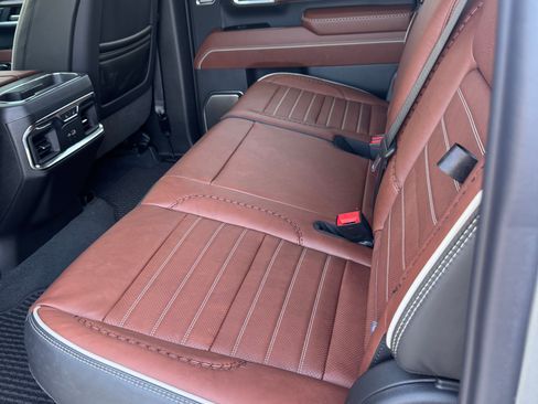 Used 2025 GMC Sierra 2500 Denali Ultimate image 14