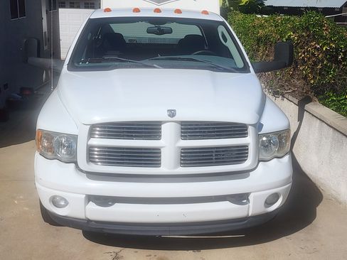 Used 2004 Dodge Ram 3500 Truck SLT w/ Sport Appearance Group image 1