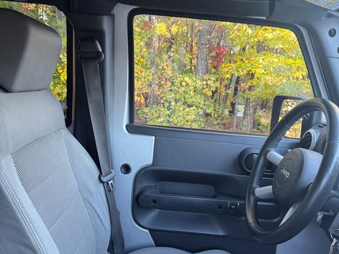 Used 2008 Jeep Wrangler Unlimited Sahara w/ Trailer Tow Group image 22