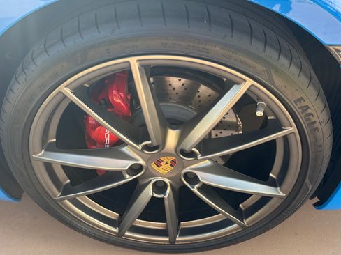 Used 2022 Porsche 911 Carrera image 14