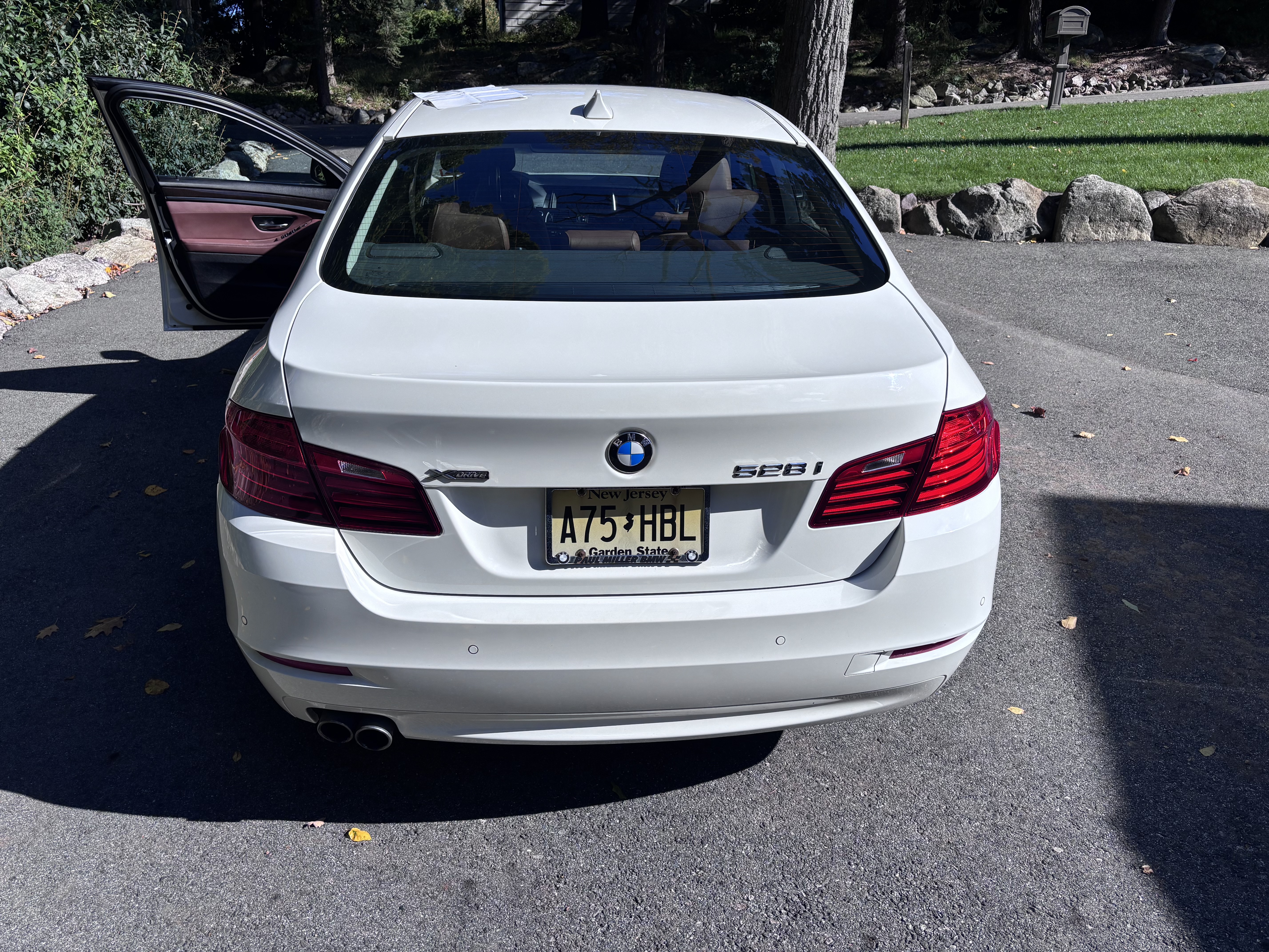 Used 2014 BMW 528i xDrive Sedan AWD/4WD image 8