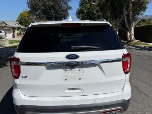 Used 2016 Ford Explorer XLT image 5