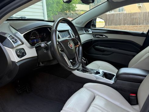 Used 2014 Cadillac SRX Luxury w/ Driver Awareness Package AWD/4WD image 9