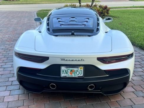 Used 2022 Maserati MC20 Coupe image 6