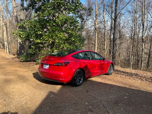 Used 2023 Tesla Model 3 Standard Range RWD image 9