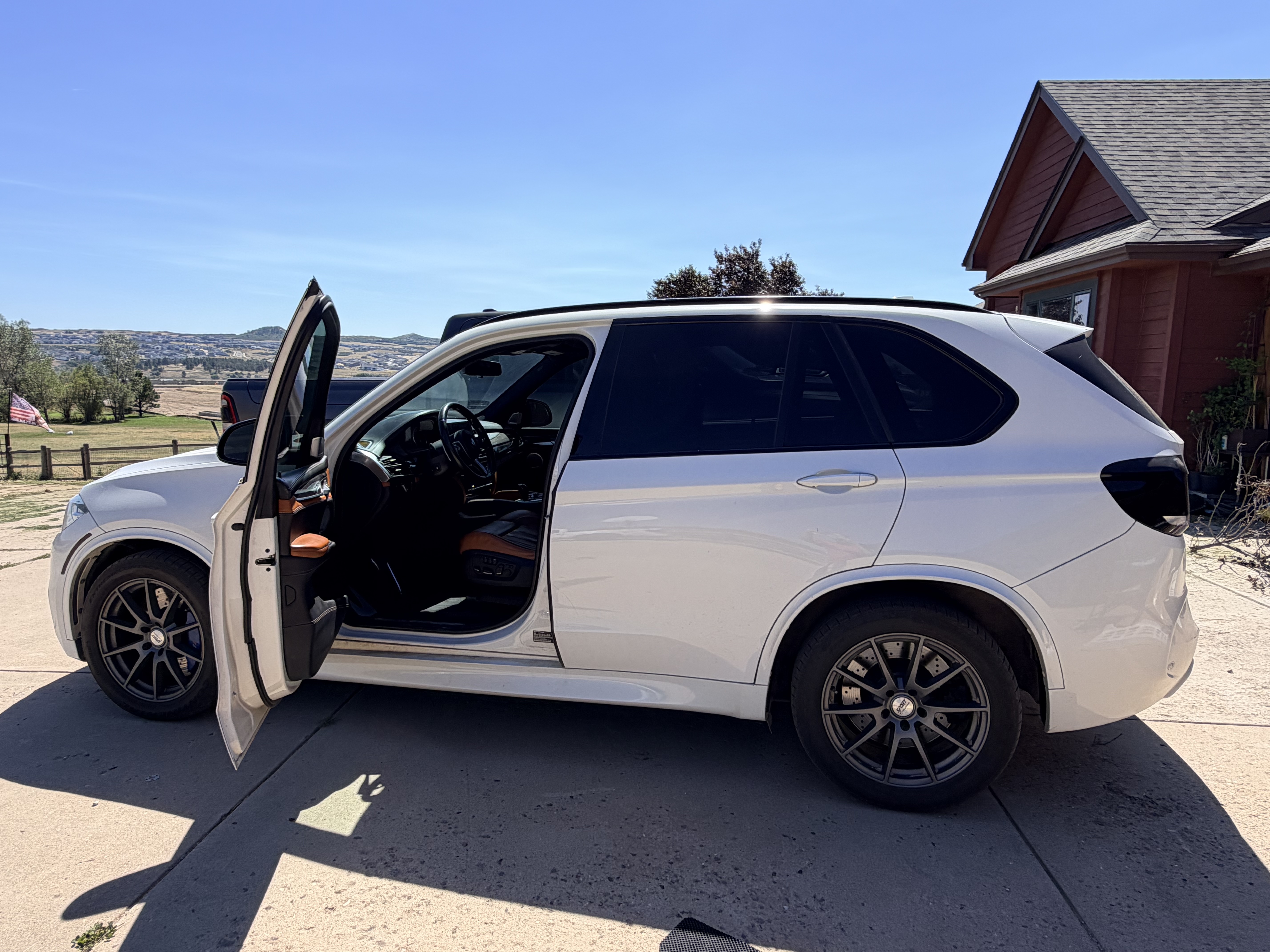 Used 2017 BMW X5 M AWD/4WD image 9