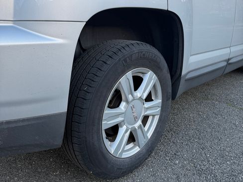 Used 2016 GMC Terrain SLE image 9