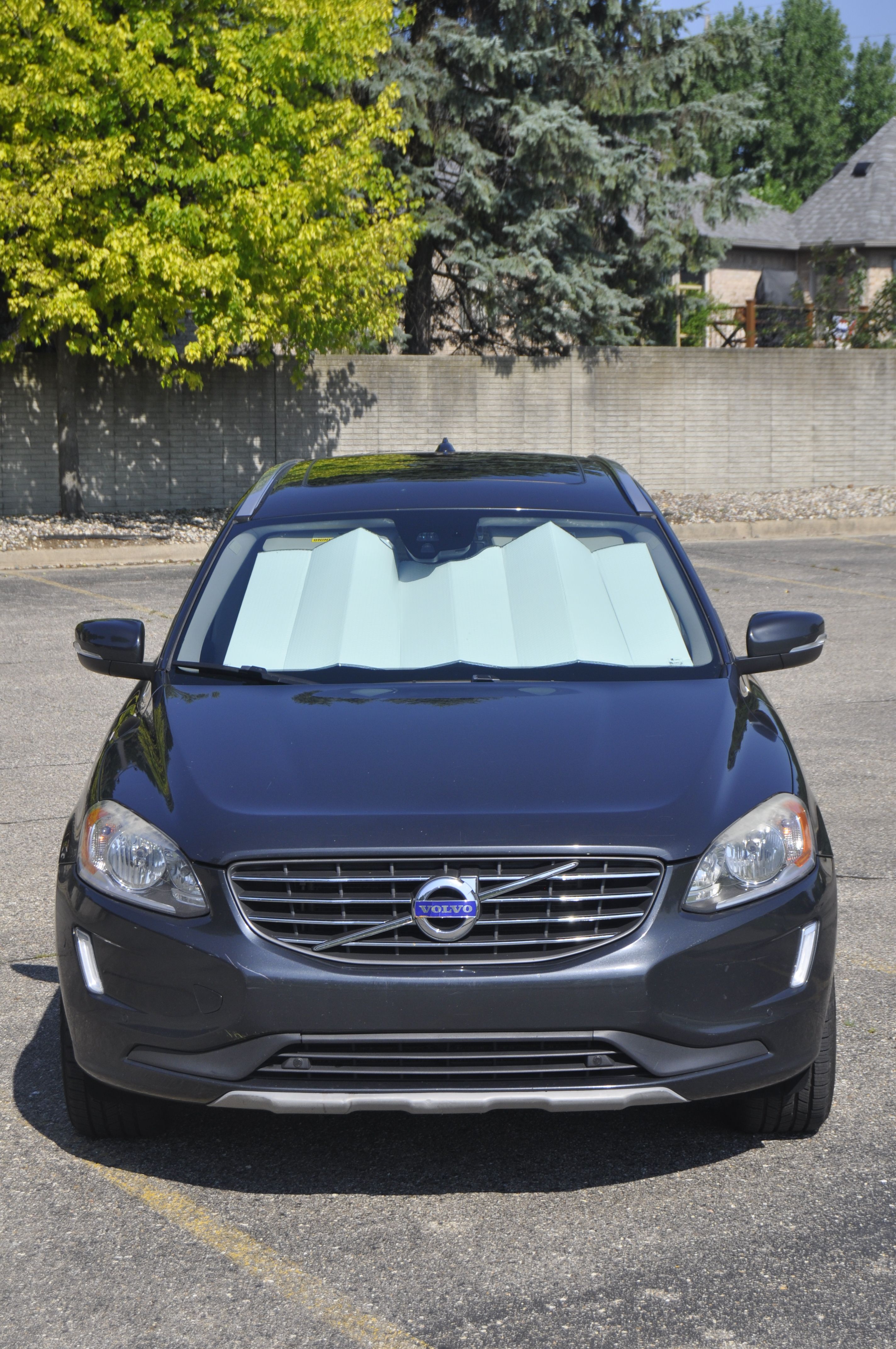 Used 2016 Volvo XC60 T6 w/ Climate Package AWD/4WD image 2