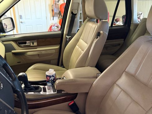 Used 2013 Land Rover Range Rover Sport HSE LUX image 2