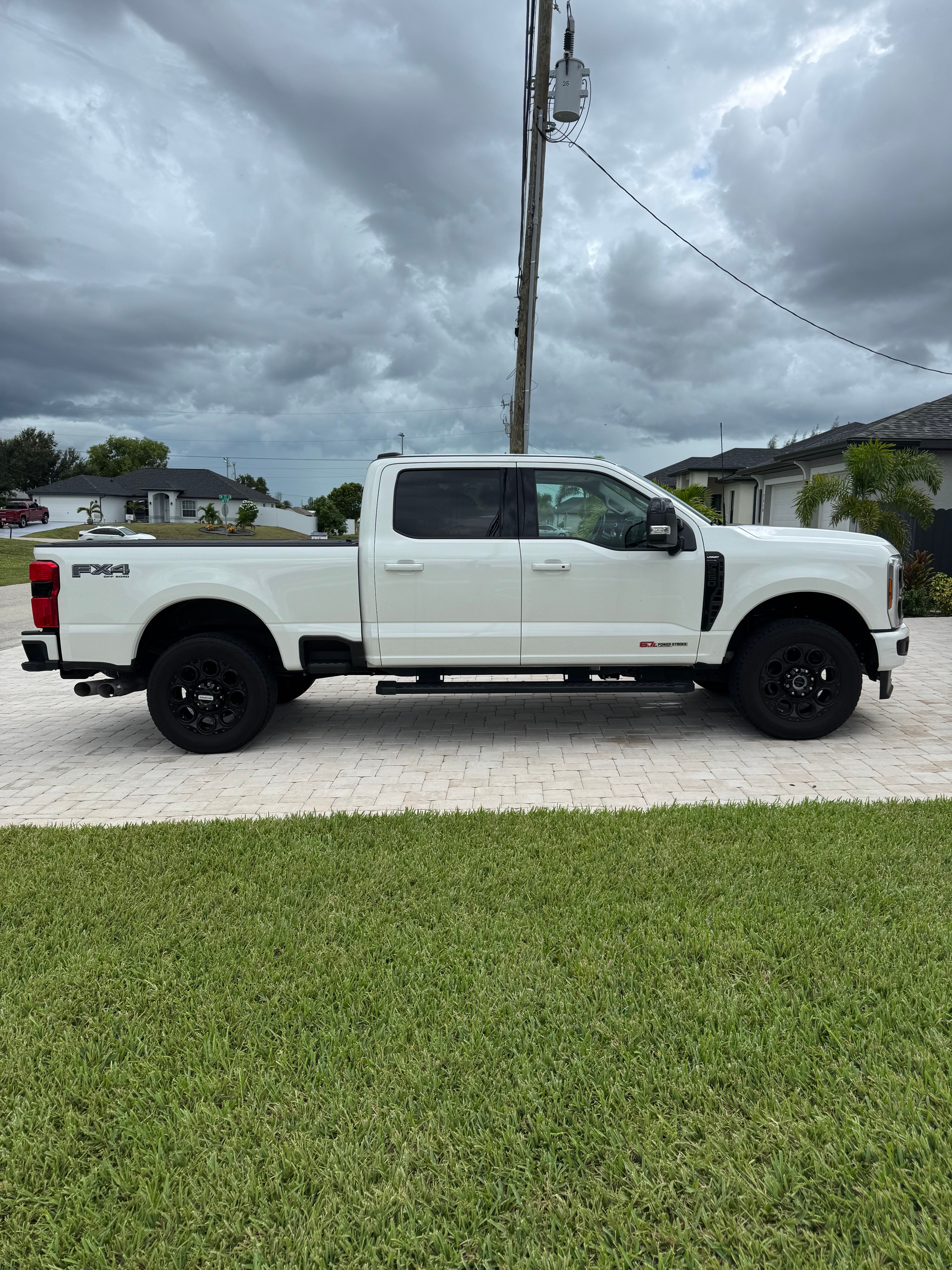 Used 2024 Ford F250 Lariat w/ Lariat Ultimate Package AWD/4WD image 9