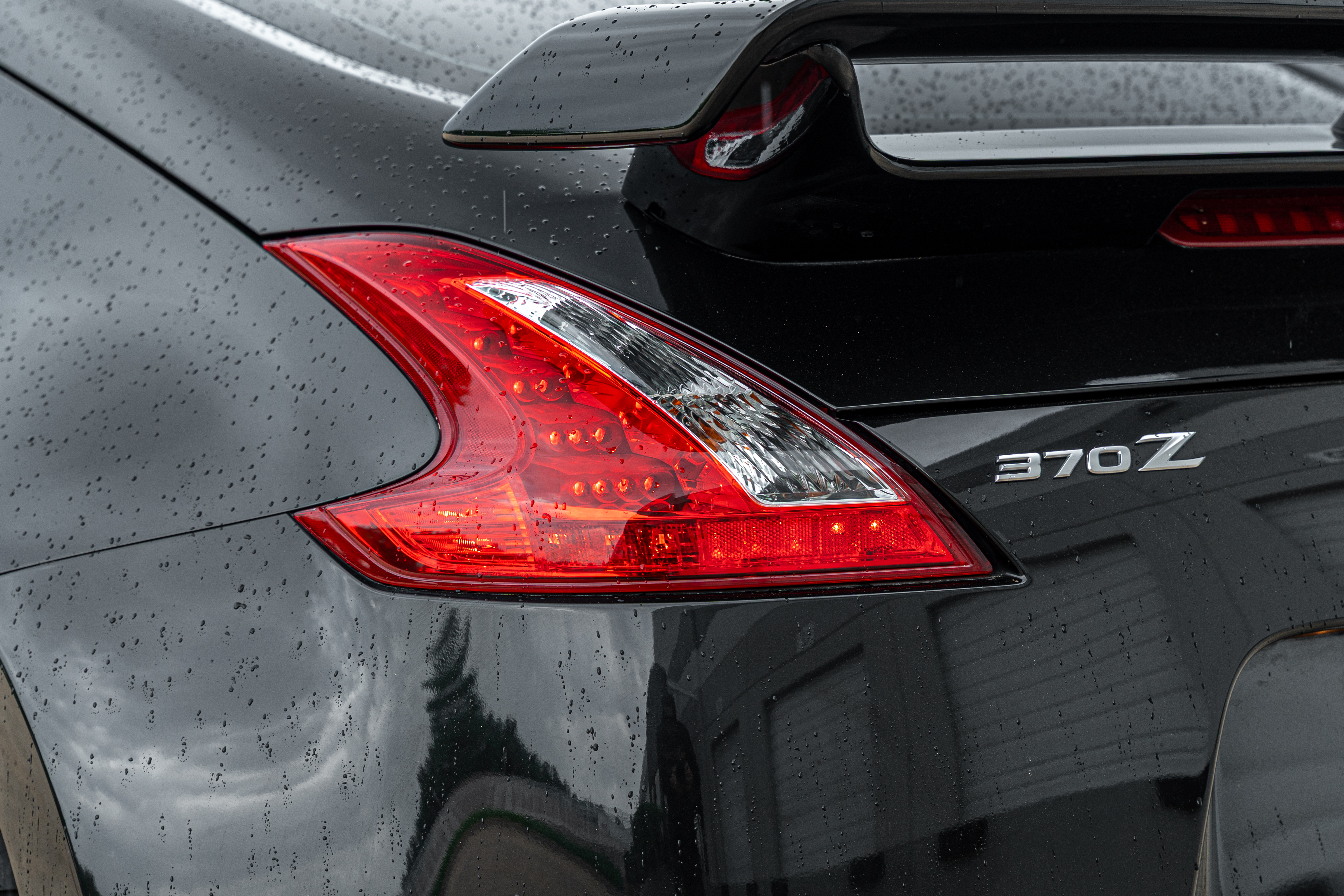 Used 2014 Nissan 370Z Coupe RWD image 12