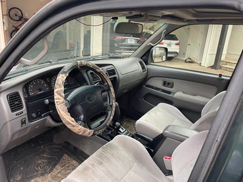 Used 2002 Toyota 4Runner SR5 image 5