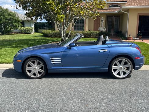 Used 2008 Chrysler Crossfire Limited RWD image 10