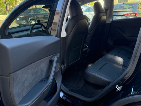 Used 2023 Tesla Model Y Long Range image 13