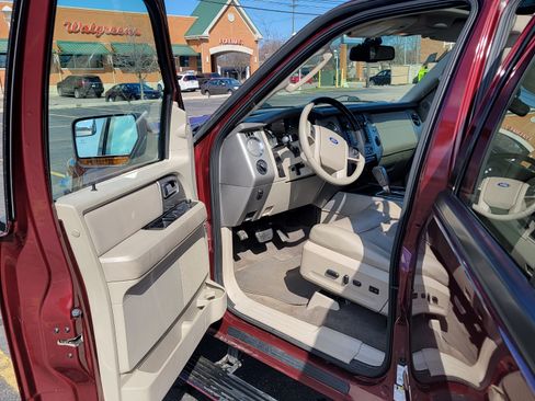 Used 2013 Ford Expedition EL Limited image 6