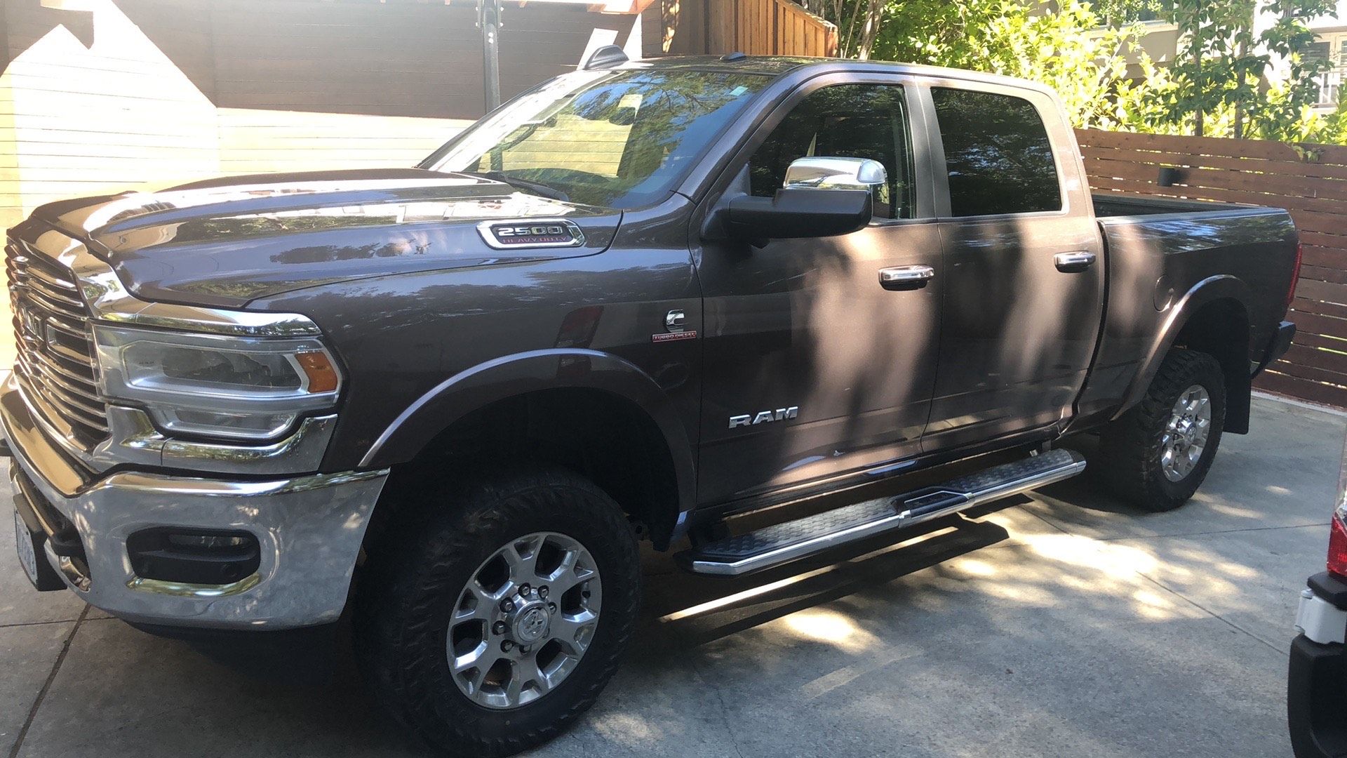 Used 2020 RAM 2500 Laramie AWD/4WD image 2