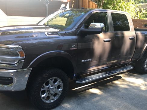 Used 2020 RAM 2500 Laramie AWD/4WD image 2