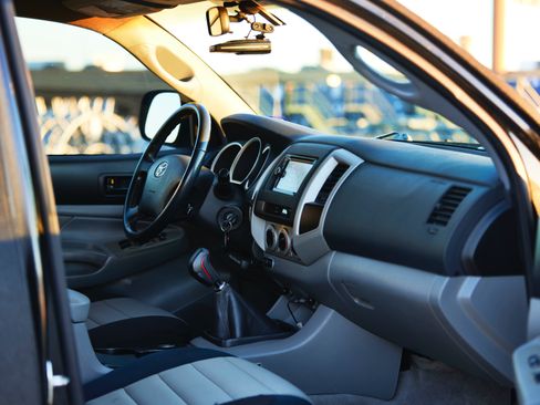 Used 2006 Toyota Tacoma 4x4 Double Cab image 6