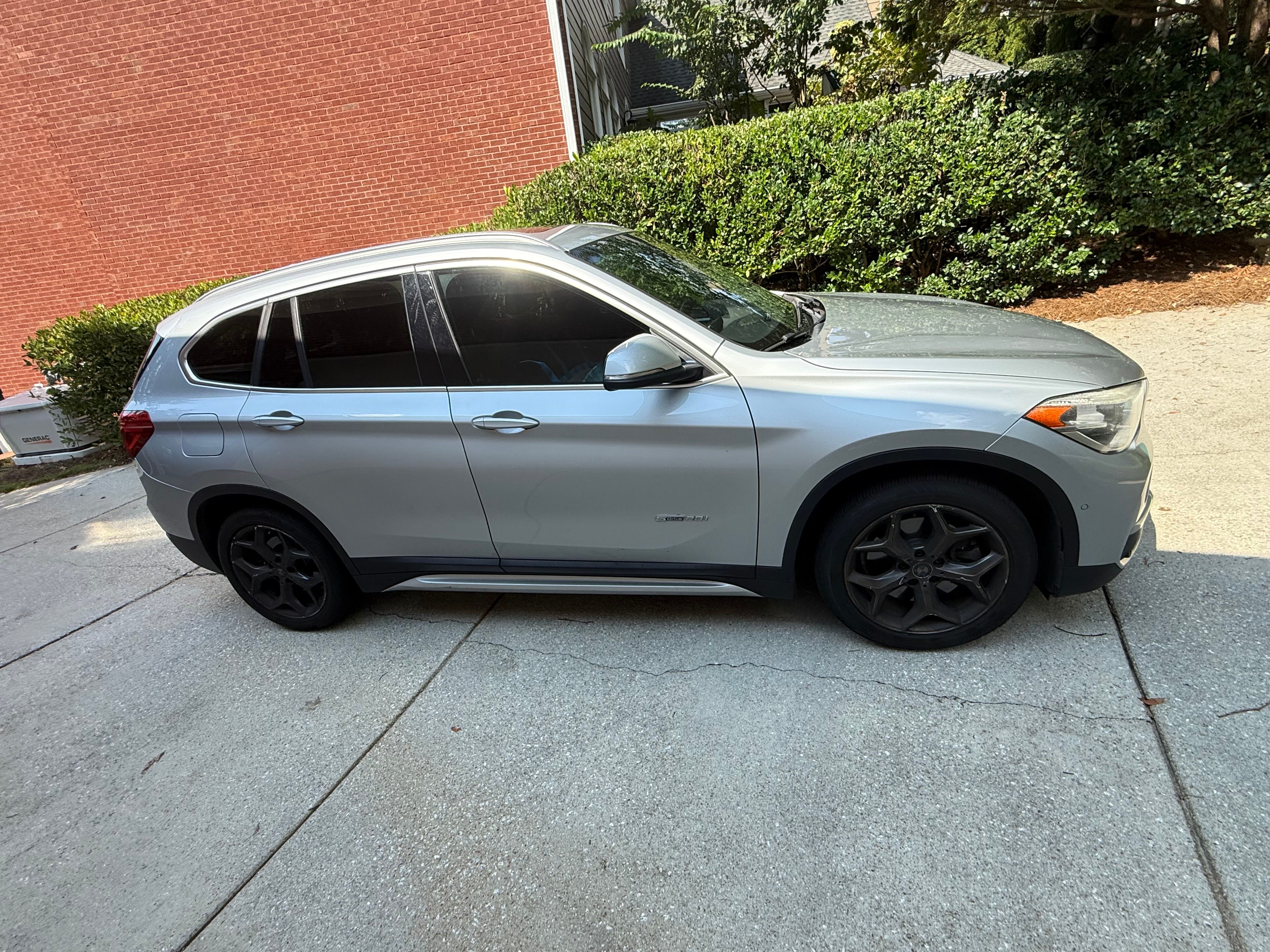 Used 2017 BMW X1 sDrive28i FWD image 4