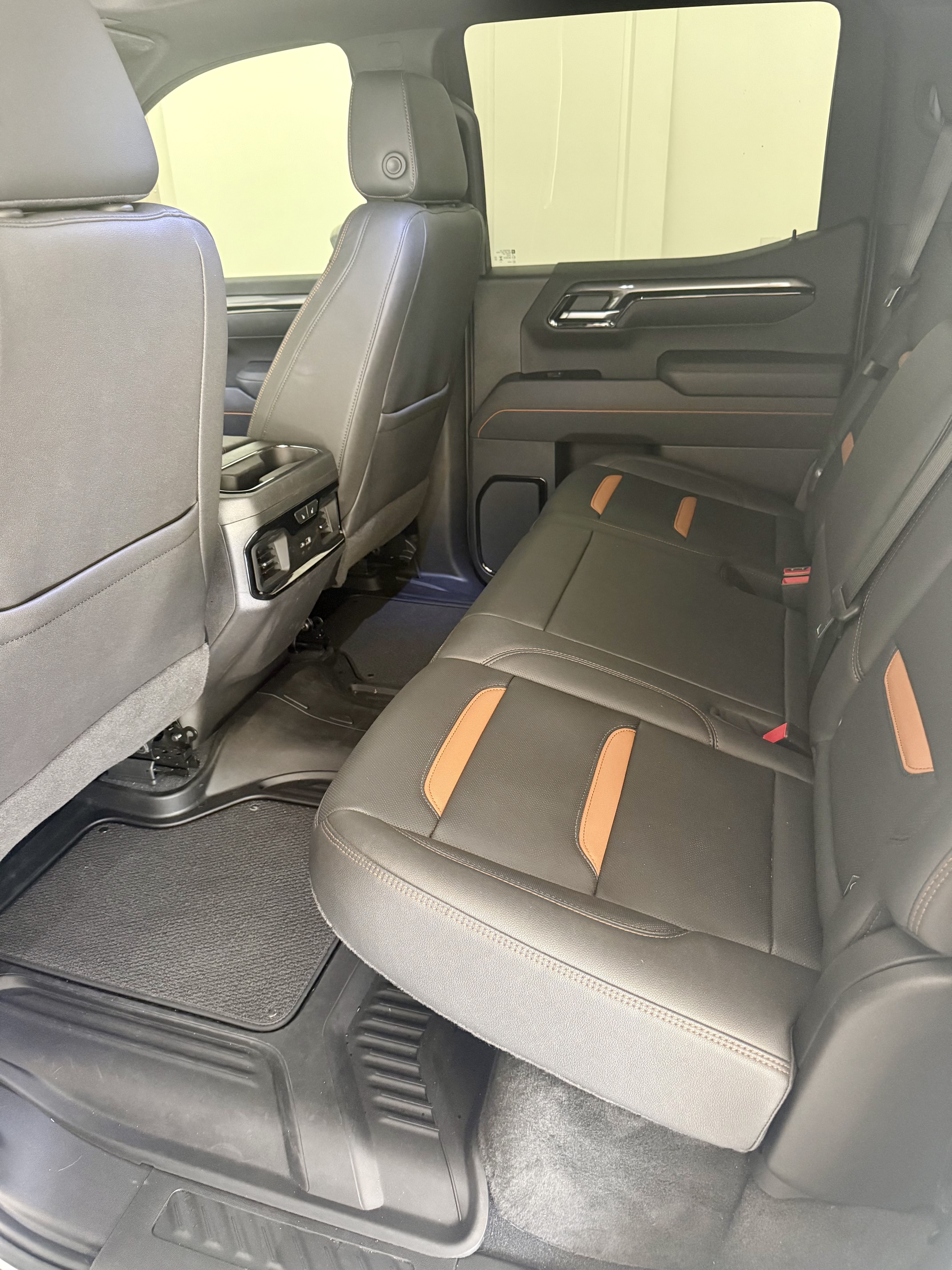 Used 2026 GMC Sierra 1500 AT4 w/ AT4 Premium Package AWD/4WD image 8